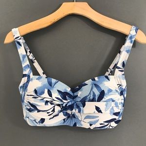 NIPTUCK Swim Womens Floral Bikini Top, 8